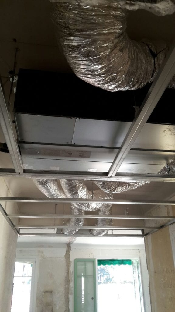 climatisation-reversible-plafond